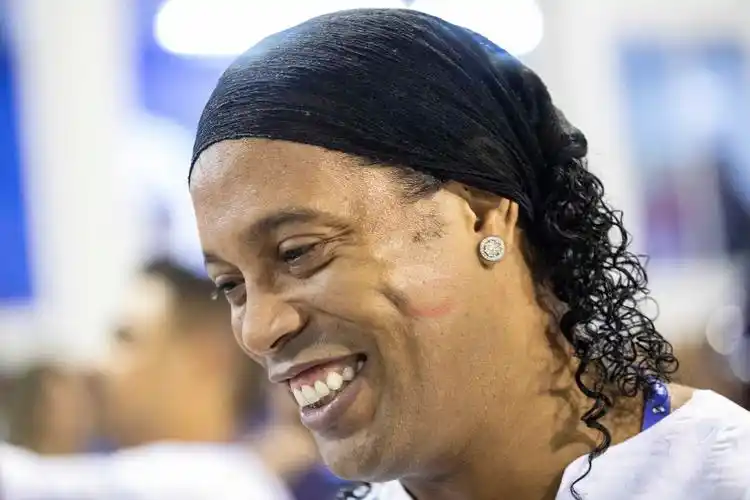 万欧元之间 万欧元之间